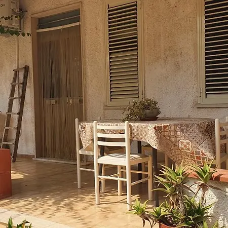Clarissa San Lorenzo Marzamemi Ferienhaus